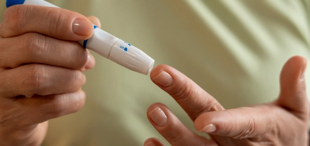 Dụng Cụ Và Thiết Bị Chuyên Dụng Không Thể Thiếu Khi Thi Công Gạch Khổ Lớn